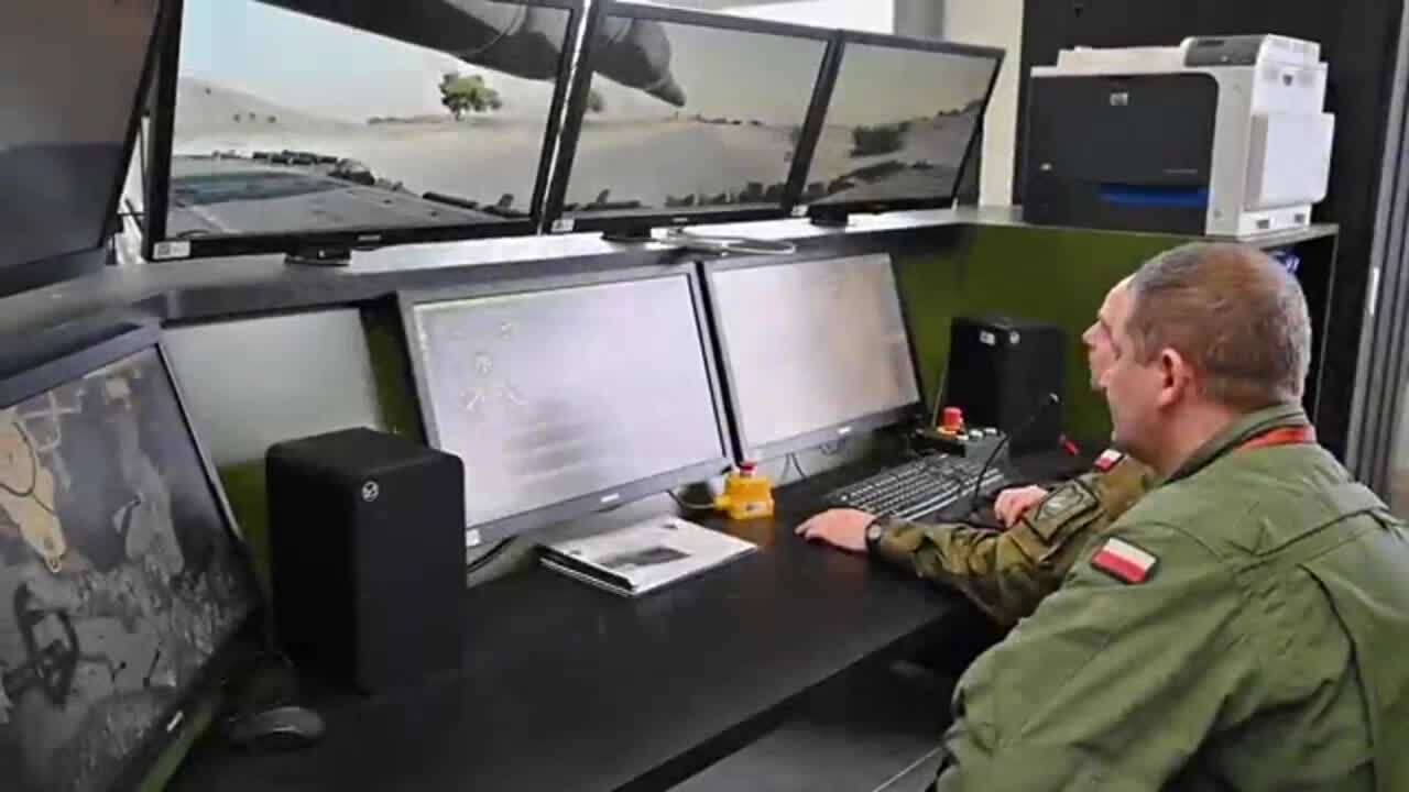 У Збройних сили Канади показали, як разом з поляками навчали українських військових управляти Leopard. Відео