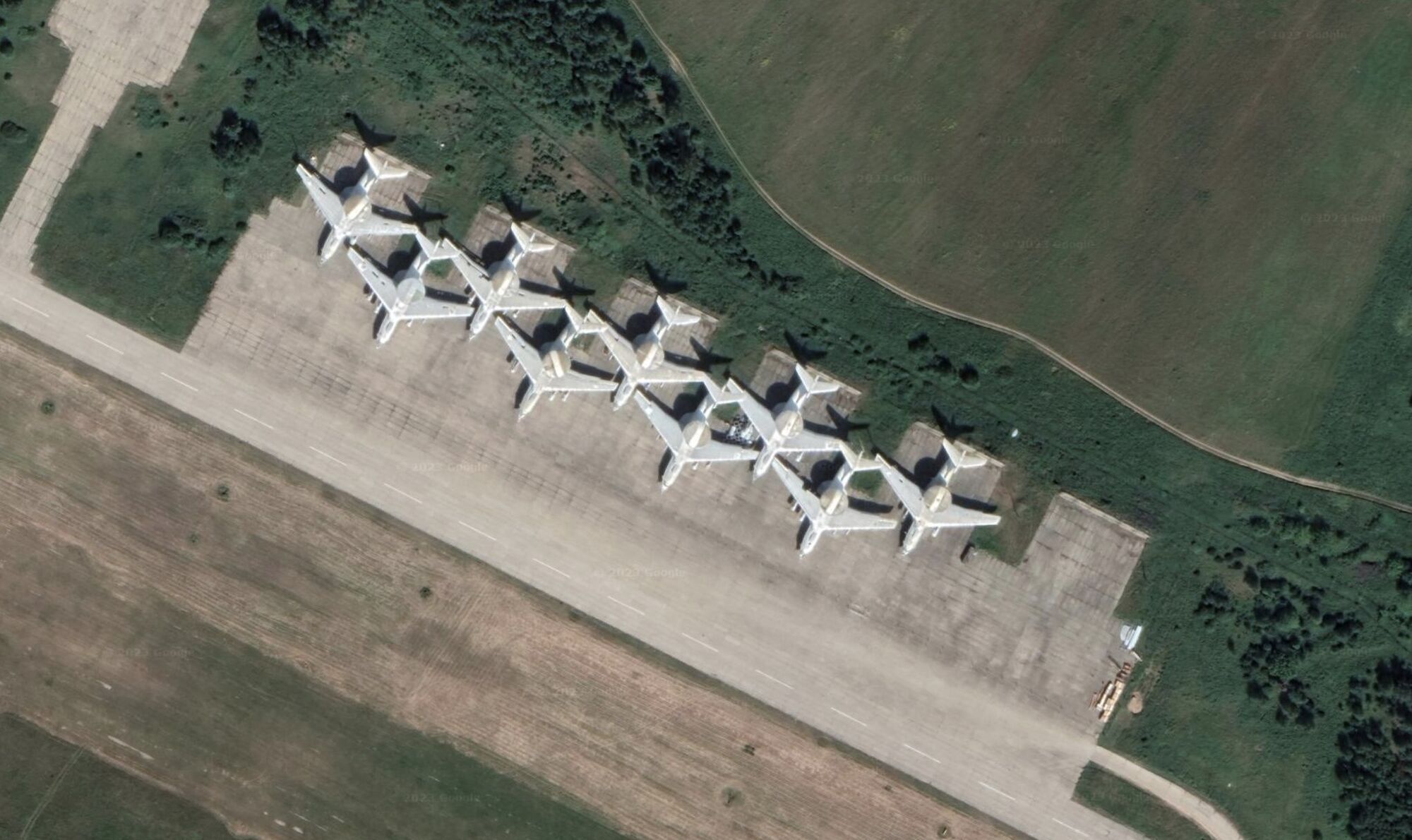 После "бавовны" на беларуский аэродром "Мачулищи" прилетал Ил-76: СМИ узнали подробности