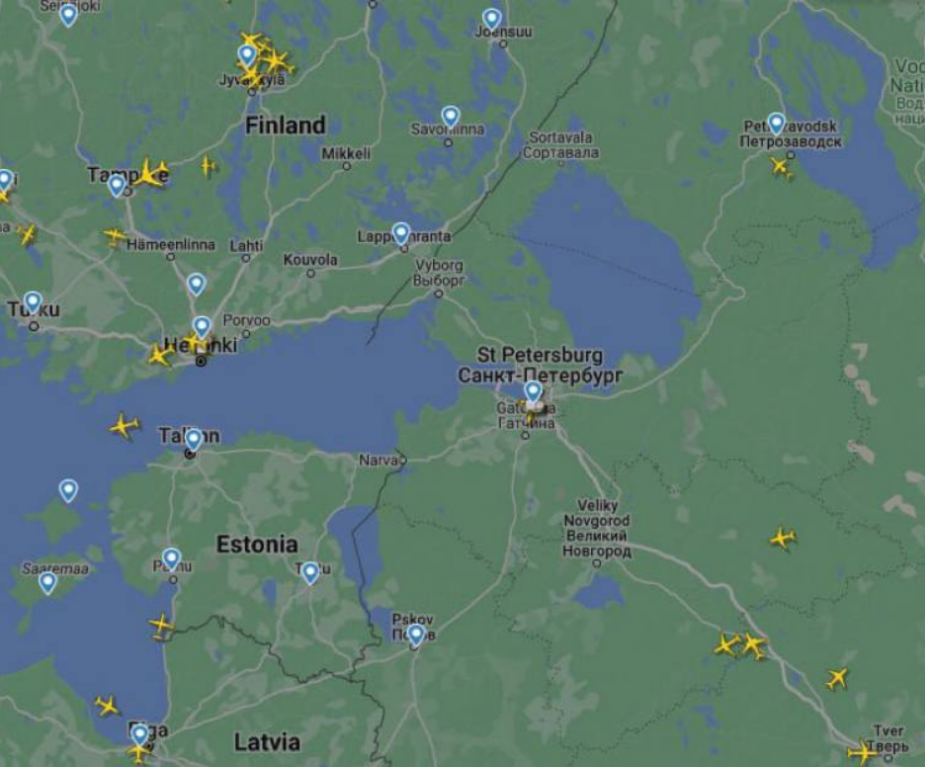 В Санкт-Петербурге аэропорт прекращал работу из-за неизвестного летательного объекта: в небо поднимали истребители