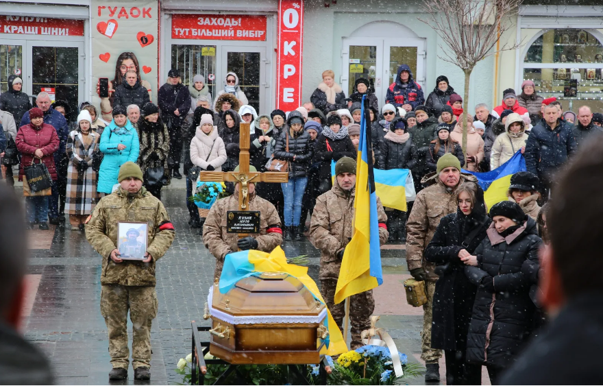 Во Львовской области простились с погибшим на войне Героем: Юрий Кузик был одним из лучших среди юниоров в Европе. Фото