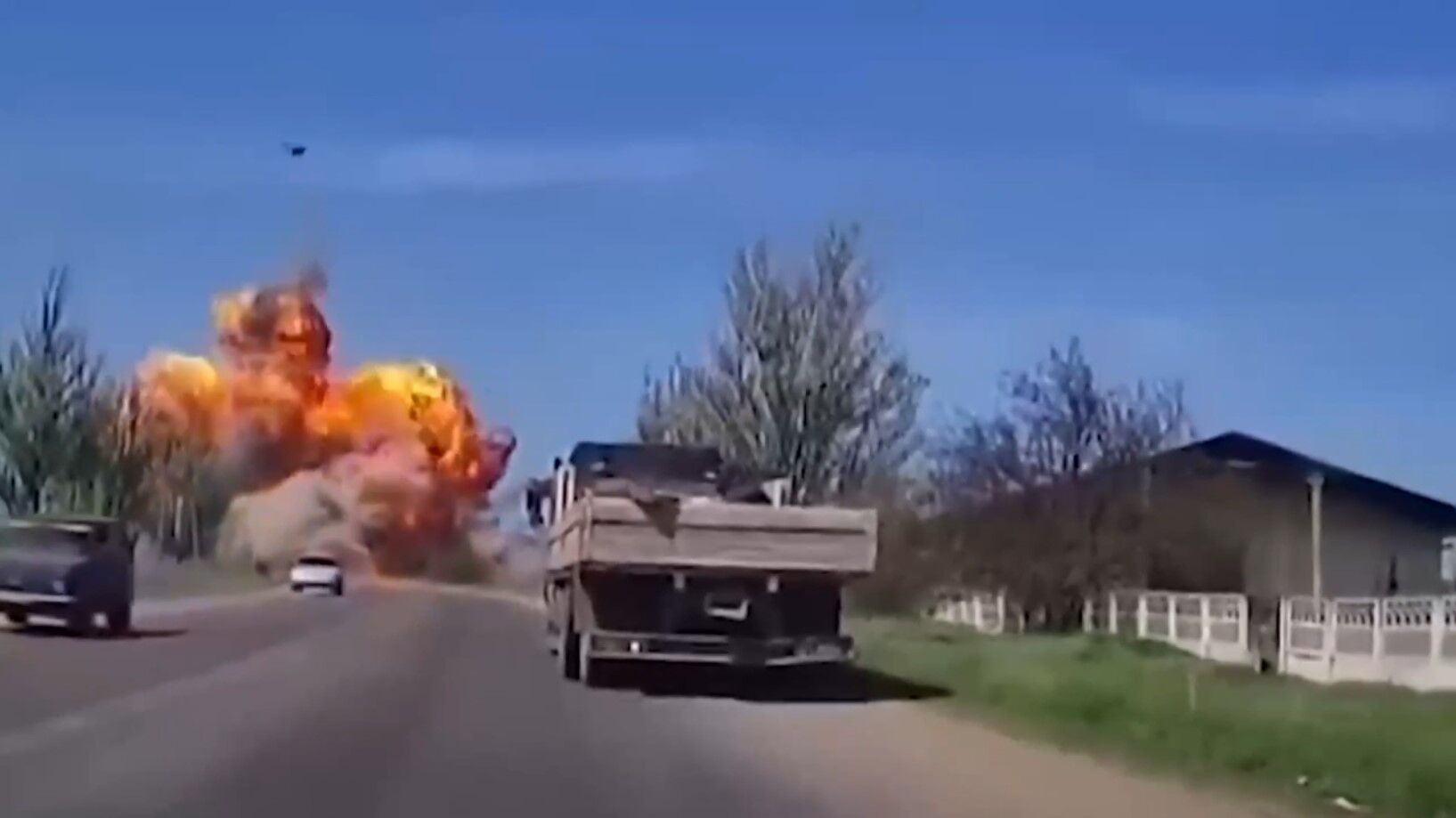 Знищили ворожий танк і взяли полонених: захисники України влаштували вдалу засідку на окупантів під Вугледаром. Відео