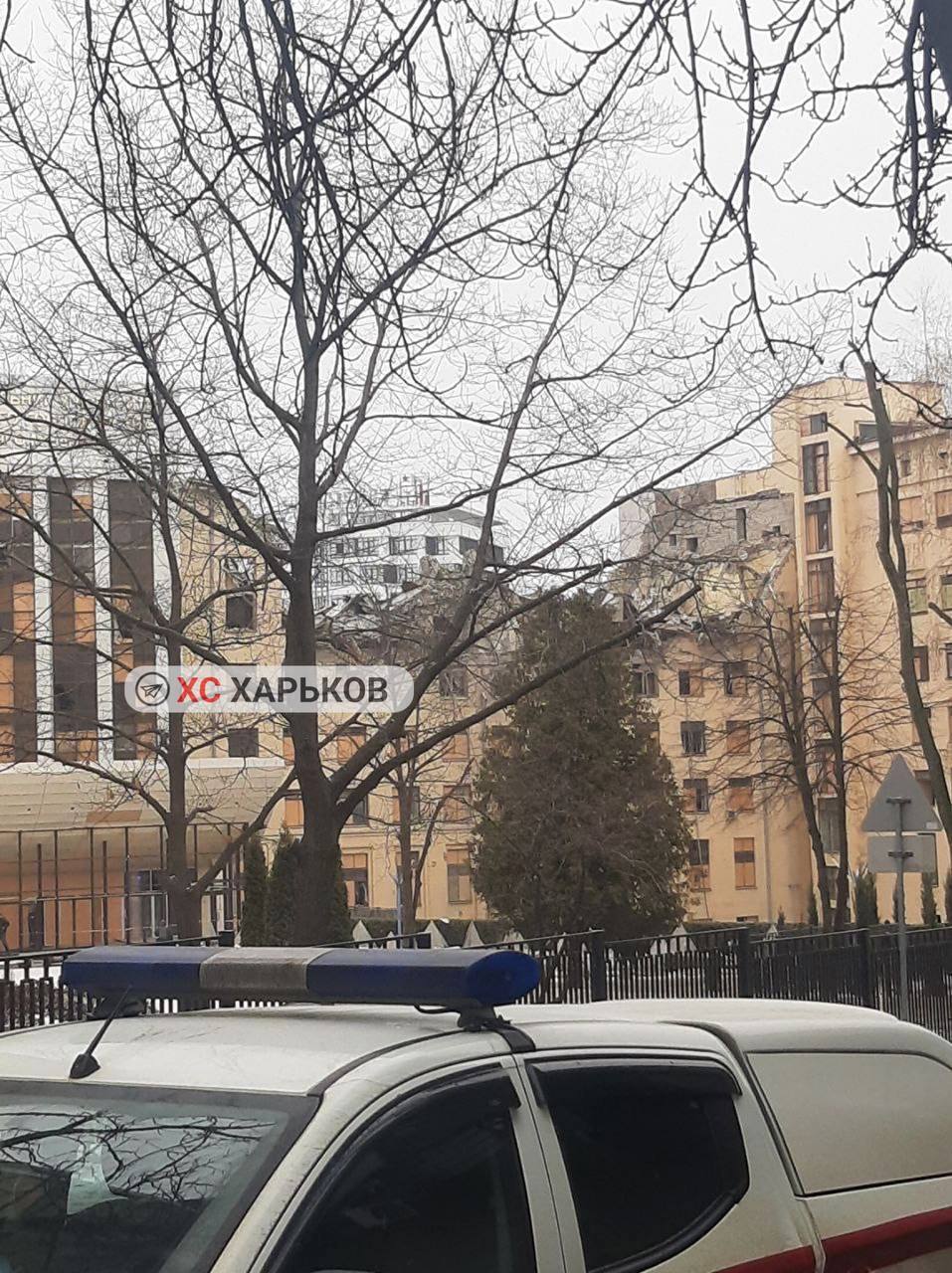 Російська ракета влучила в університет у центрі Харкова: фото і відео наслідків прильоту