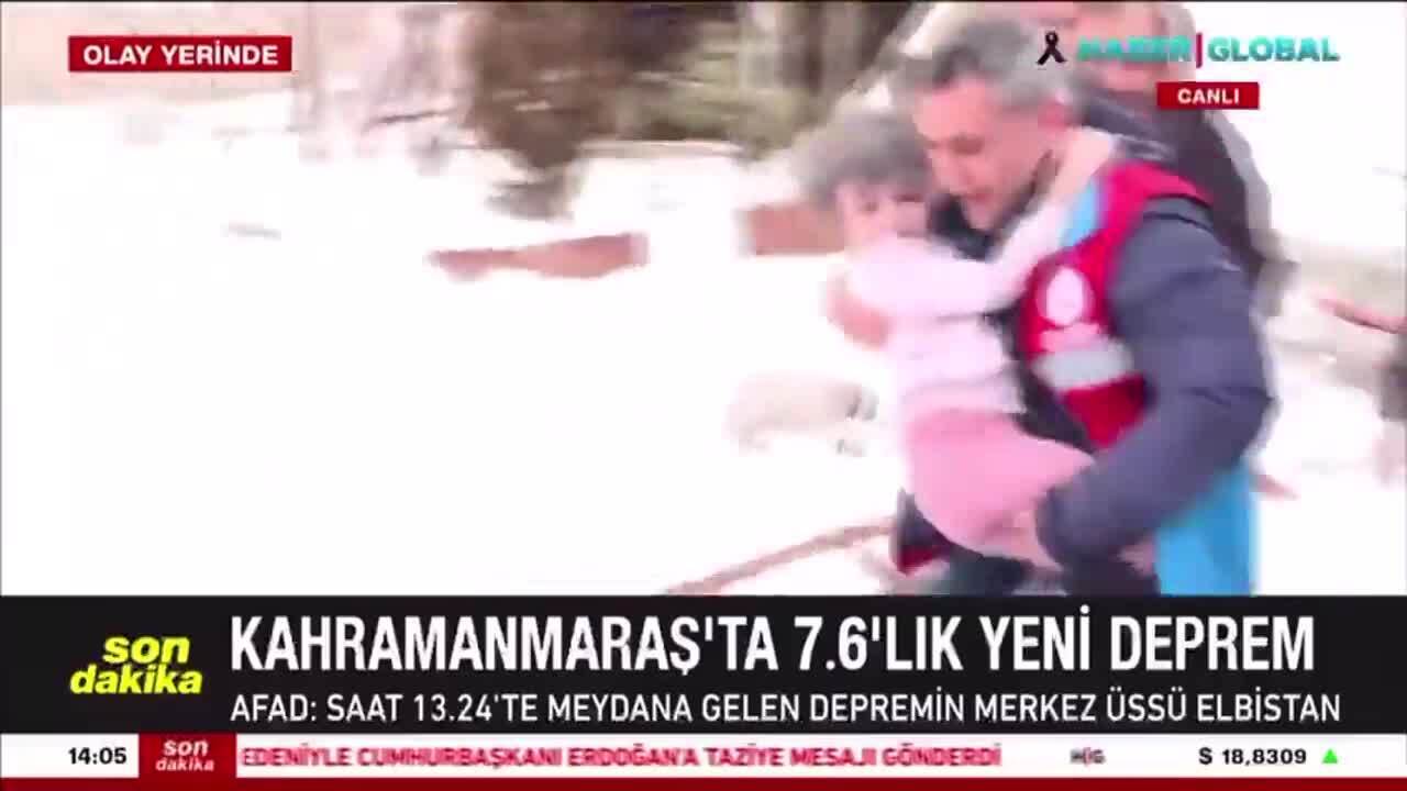 Из-под завалов разрушенного дома в Турции спасли ребенка. Видео