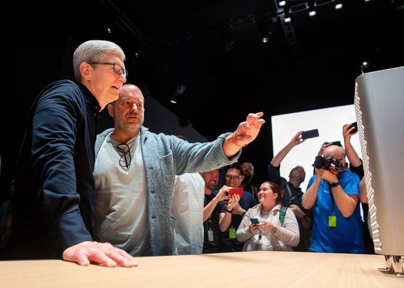 Apple може випустити абсолютно нову преміум-версію iPhone: перші деталі