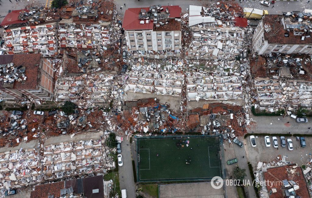 На месте домов – куча камней: фоторепортаж из Турции после ужасного землетрясения