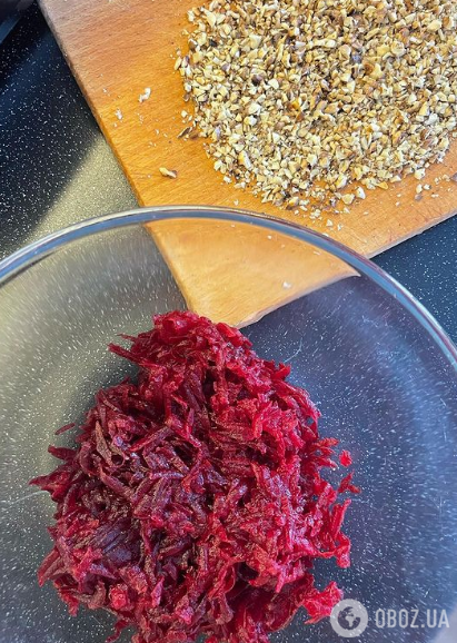 Чем заправить салат со свеклой помимо масла и майонеза: продукт остается полезным