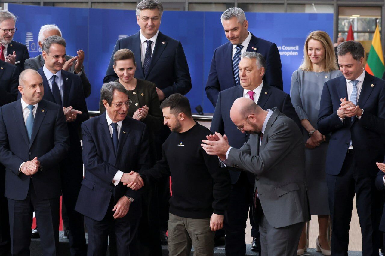 "Ми маємо посилювати динаміку співпраці": Зеленський у Брюсселі закликав надати Україні всю необхідну зброю. Відео