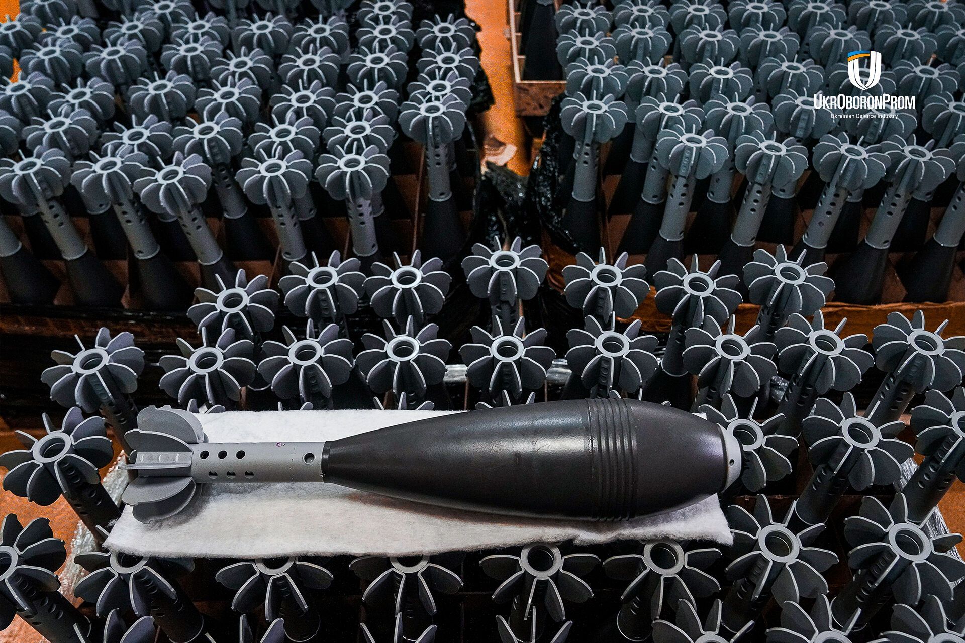 Грізна зброя для ворожої піхоти: в Укроборонпромі вперше показали 120-мм міну, створену з країною-членом НАТО. Фото