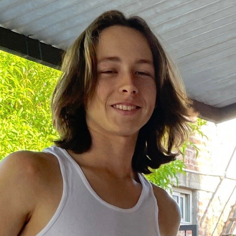 В автокатастрофе погиб 16-летний сын американского музыканта Бена Квеллера: он был на пути к славе