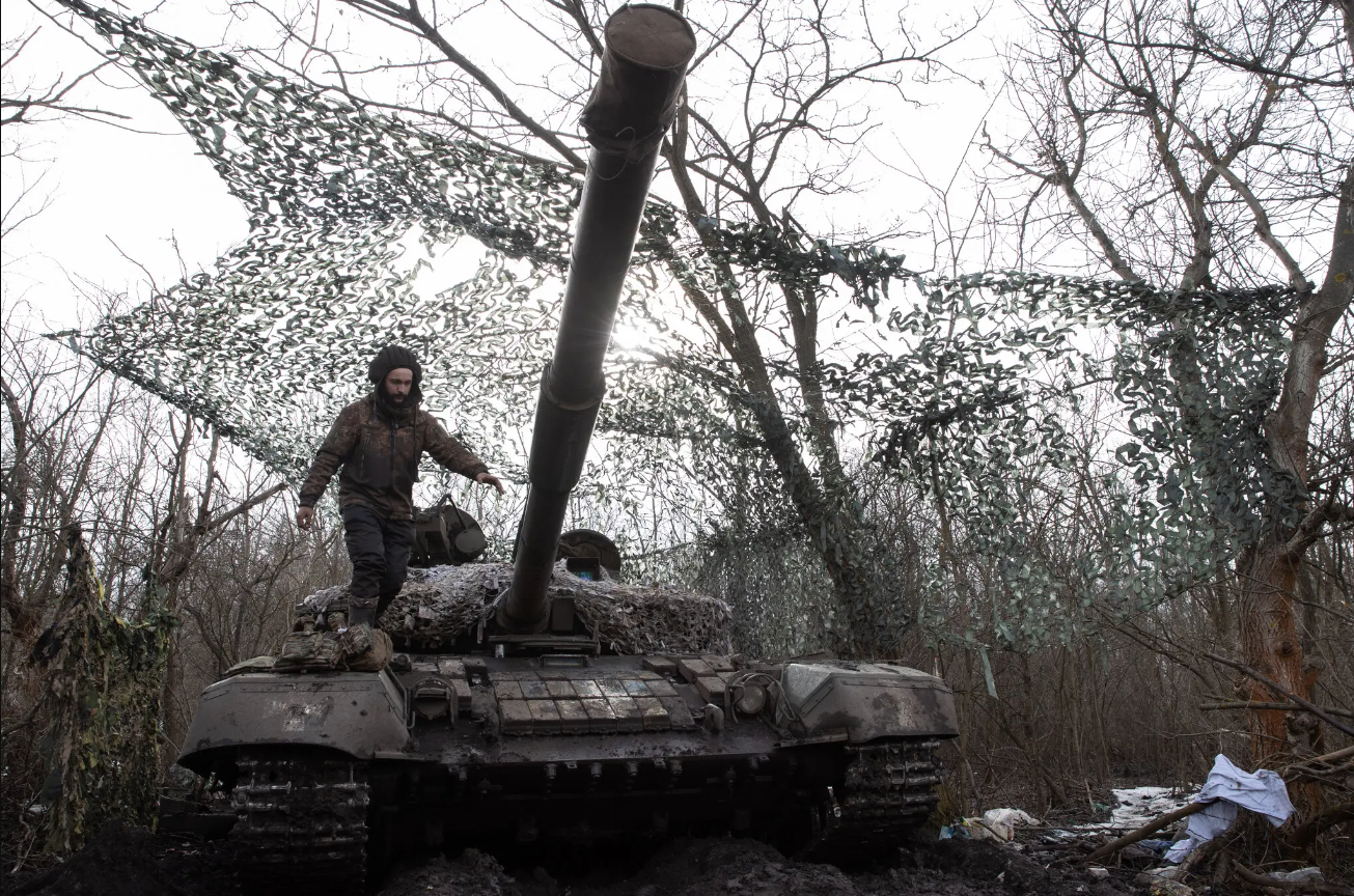 Росія зазнала тяжкої поразки у''найбільшій танковій битві'' війни з Україною: у NYT вказали провал військ Путіна під Вугледаром