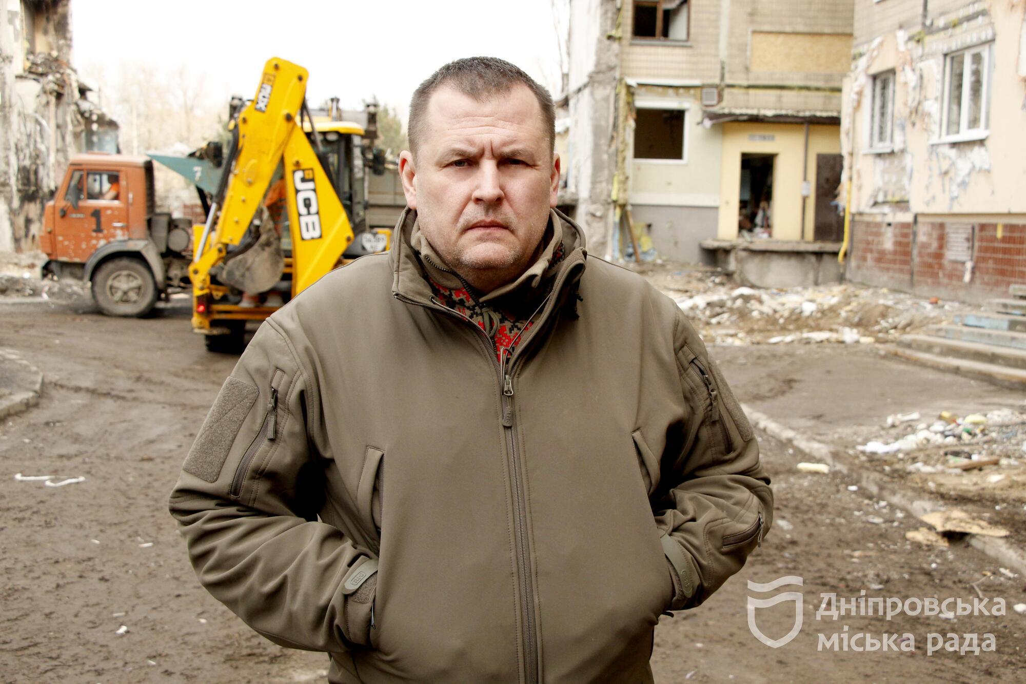 "Працювали з першої хвилини": Філатов перевірив відновлення будинку в Дніпрі, в який влучила ракета РФ