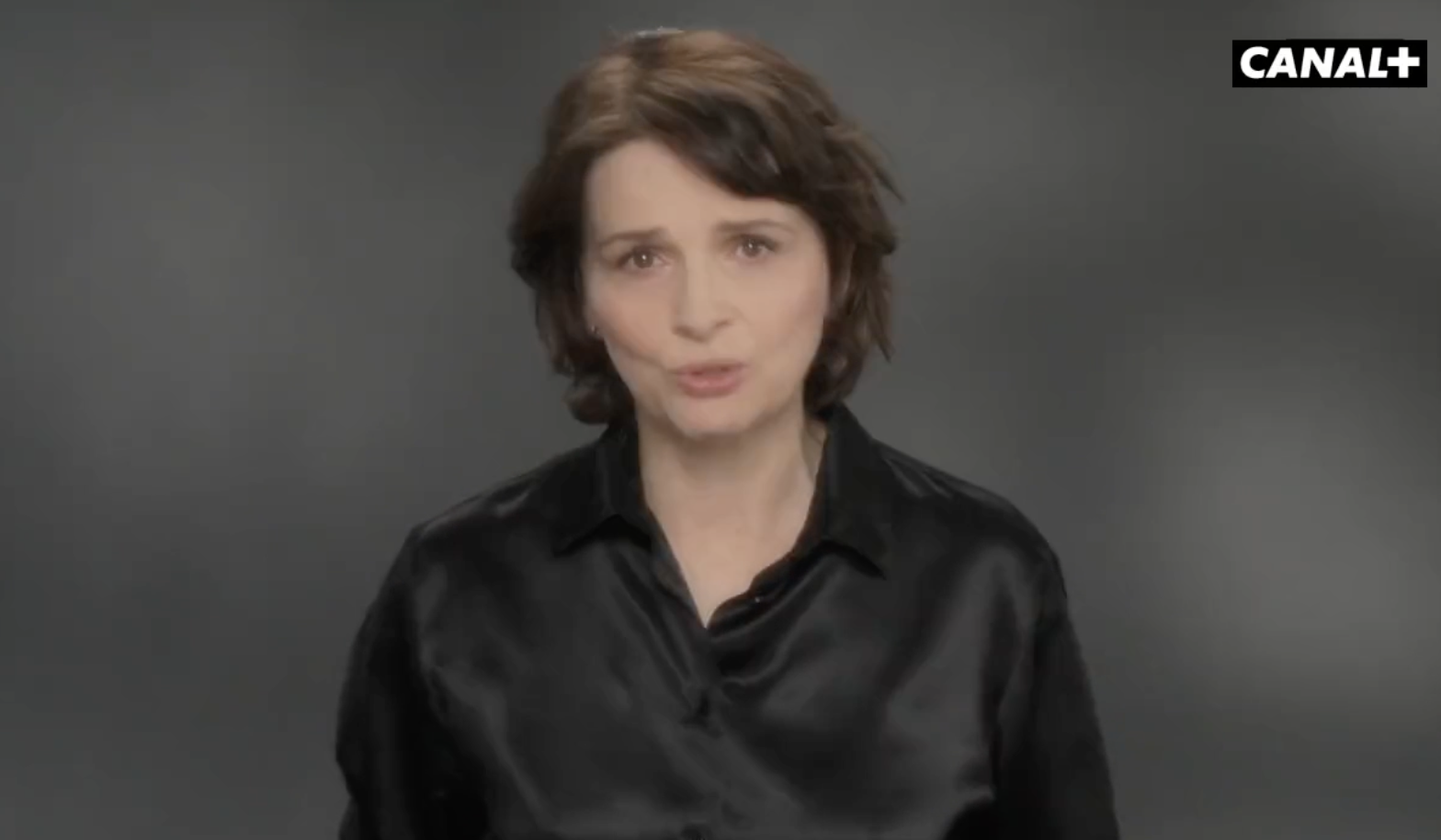 Оскароносная актриса Жюльет Бинош со слезами на глазах выразила уважение украинцам