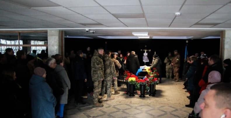 Спас побратима, а сам погиб: в сети рассказали о защитнике Украины, которого не дождались домой жена и сын. Фото