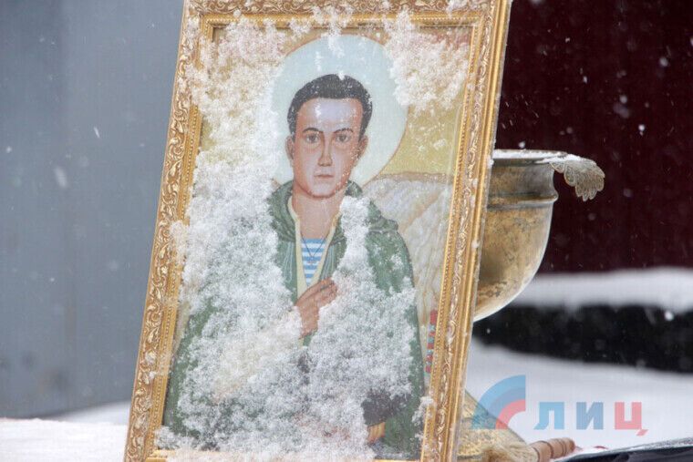 Священник РПЦ принес оккупантам икону ликвидированного Стремоусова, уверявшего, что ''паники нет'' накануне бегства захватчиков из Херсона