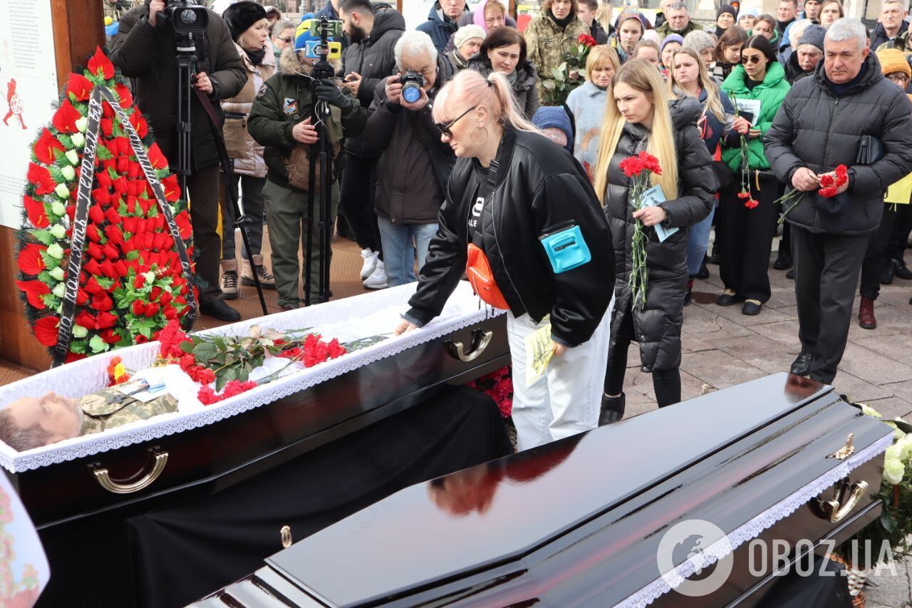 Загинули в боях за Бахмут: у Києві попрощалися з батьком і сином Хомюками, які віддали життя за Україну. Фото і відео