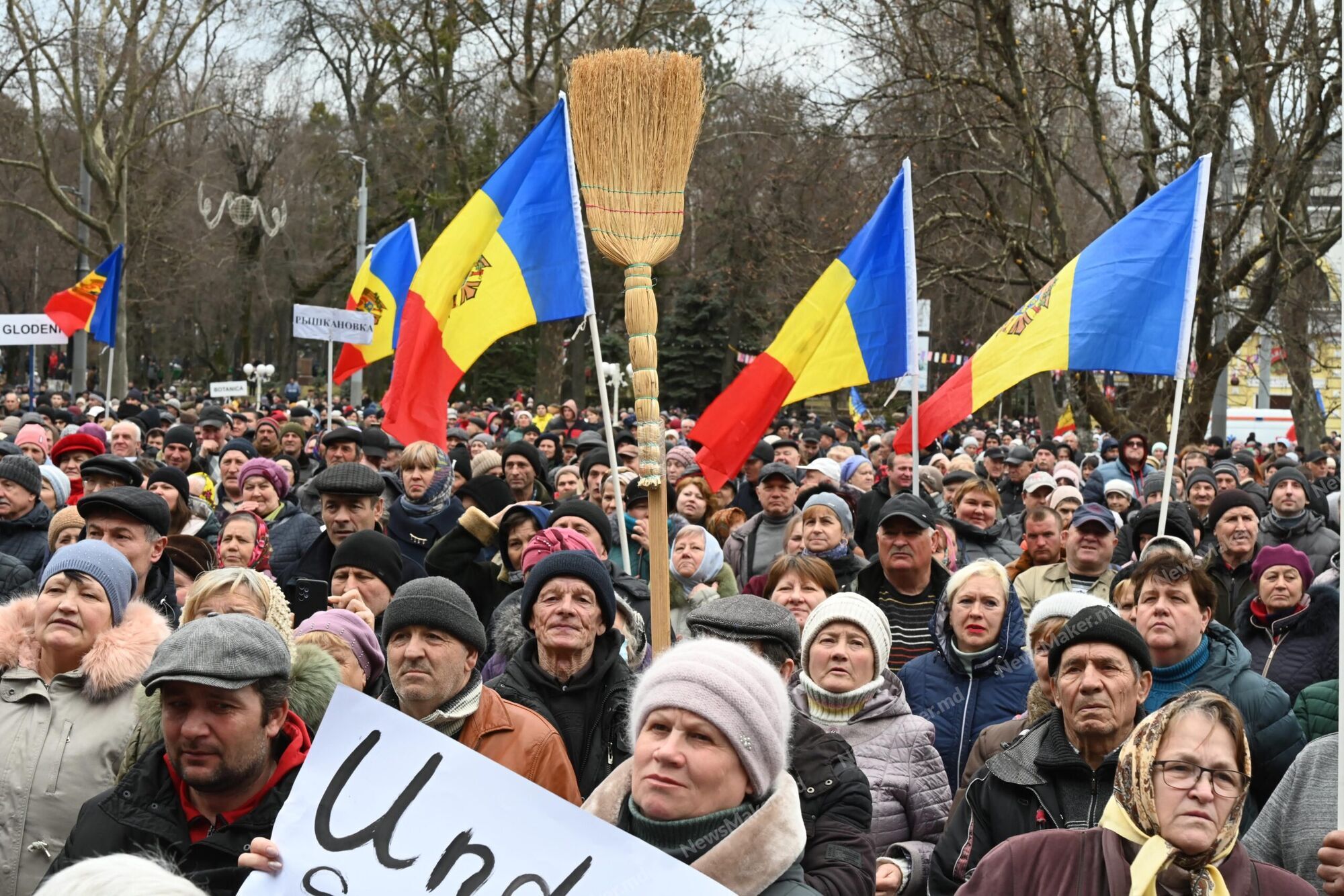 В Молдове снова разгорелись протесты: полиция указала на "руку Кремля"