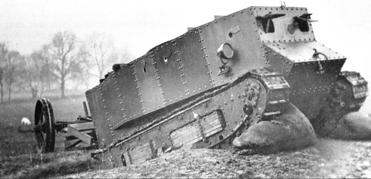 Перший танк в історії Малюк Віллі