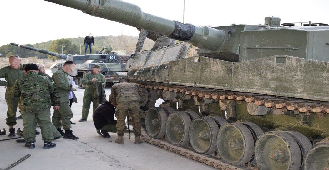 Незабаром повернуться до України з танками: українські воїни завершують навчання на Leopard 2 у Німеччині та Іспанії. Фото та відео