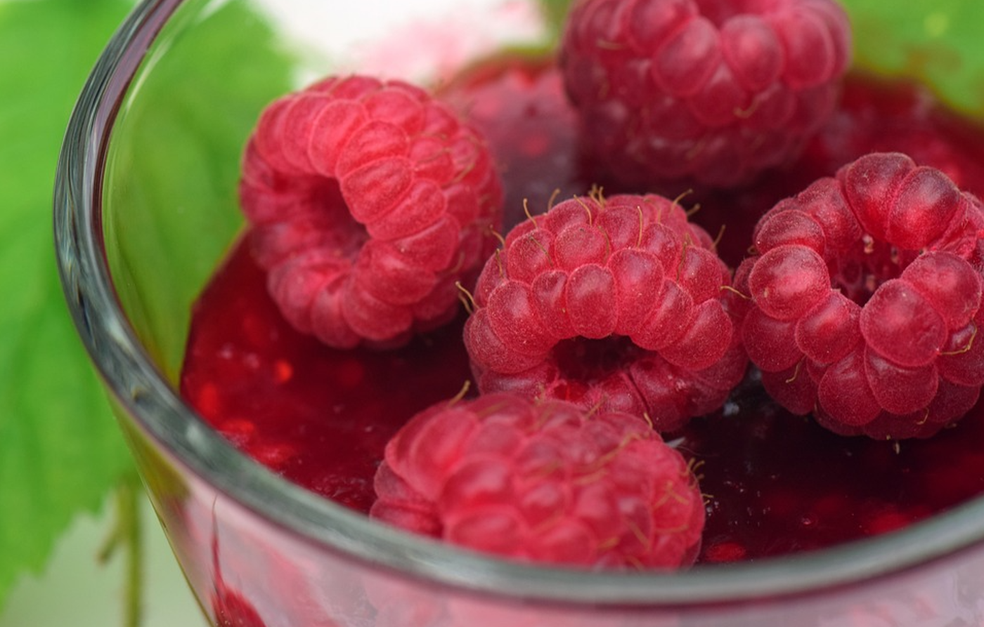 Как правильно выложить фрукты и ягоды в банке