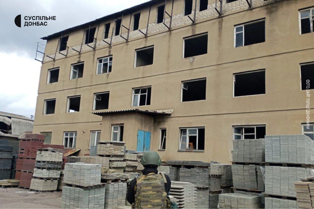 Оккупанты нанесли ракетные удары по школе в Авдеевке: погибла местная жительница. Фото