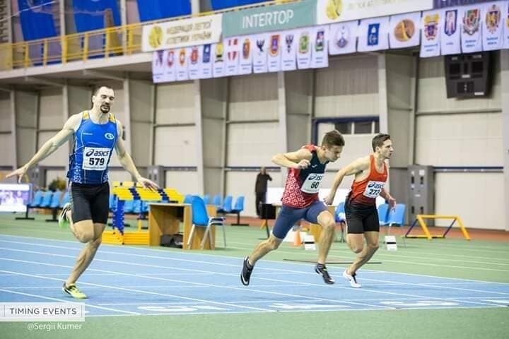 Матір 11 місяців чекала з російського полону українського легкоатлета, який захищав Маріуполь