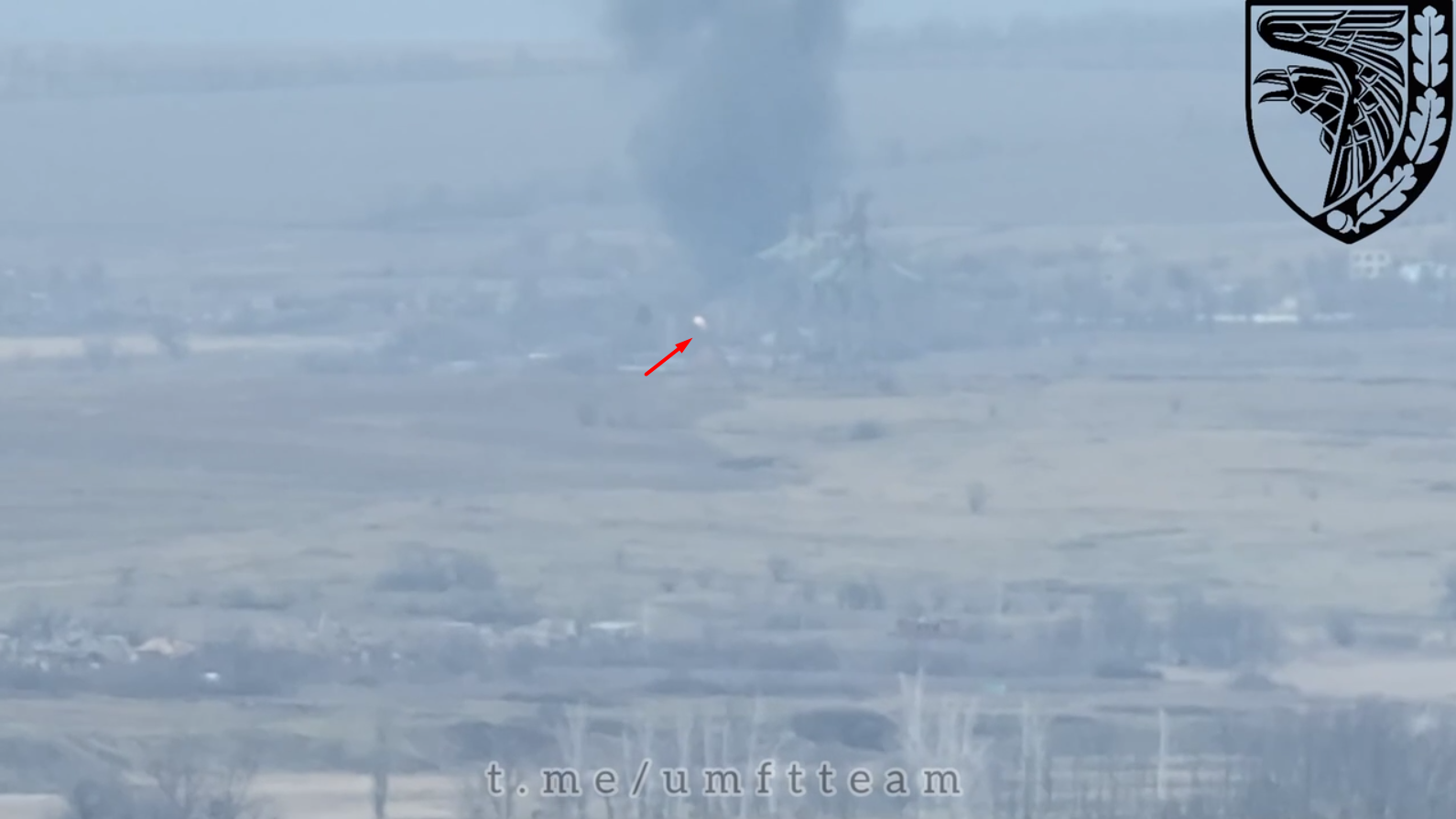 Под Бахмутом украинские военные сбили вражеский Су-25. Видео