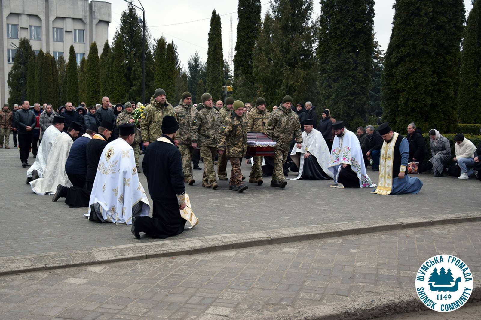 З рідних у нього був тільки дідусь: на Тернопільщині попрощалися з 19-річним захисником, який загинув на Донеччині. Фото