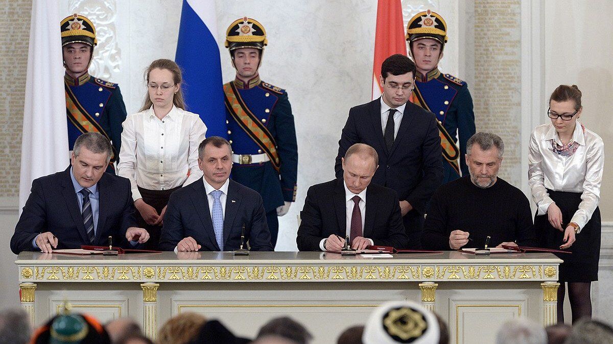 Дев’ять років тому Росія анексувала український Крим: хроніка злочину
