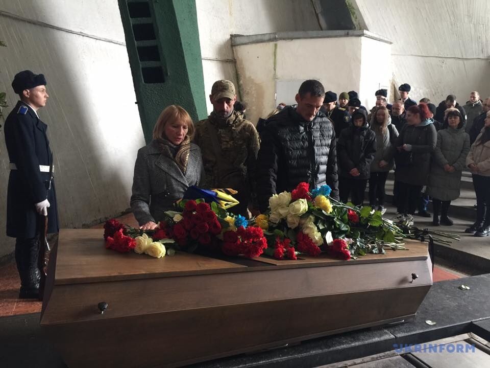Боронив Маріуполь: у Києві попрощалися з героєм ''Азовсталі'' Вадимом Фокшею. Фото