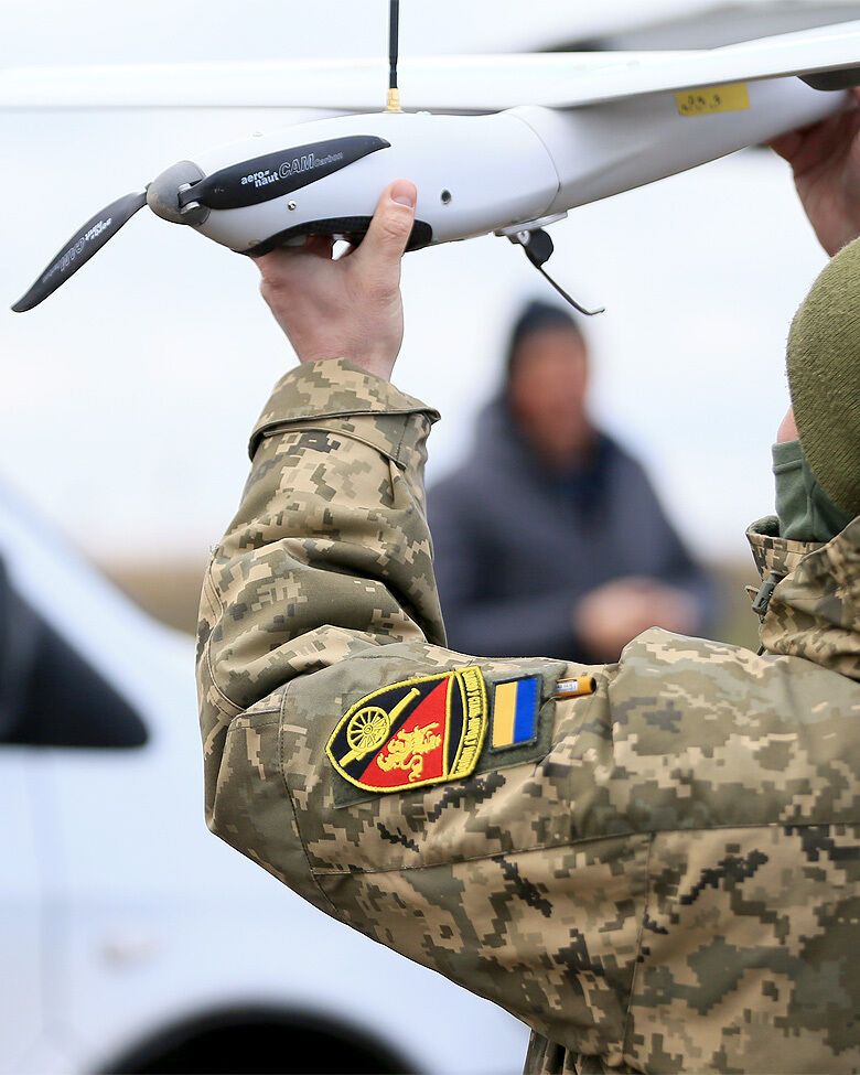 Григорий Козловский и ФК "Рух" передали уже третью за неделю партию дронов для ВСУ: артиллеристы получили шесть "Мар"