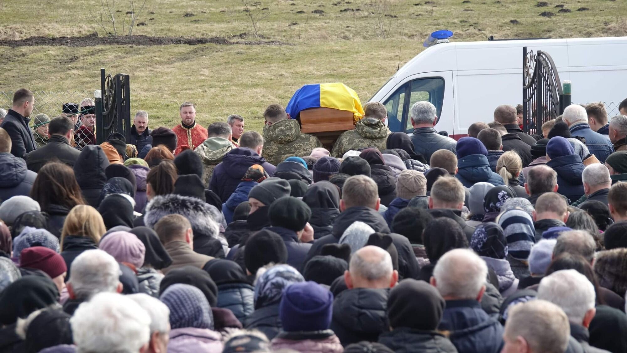 В Тернопольской области простились с погибшим героем: его дед был в сталинских лагерях, а дядя командовал подразделением УПА. Фото