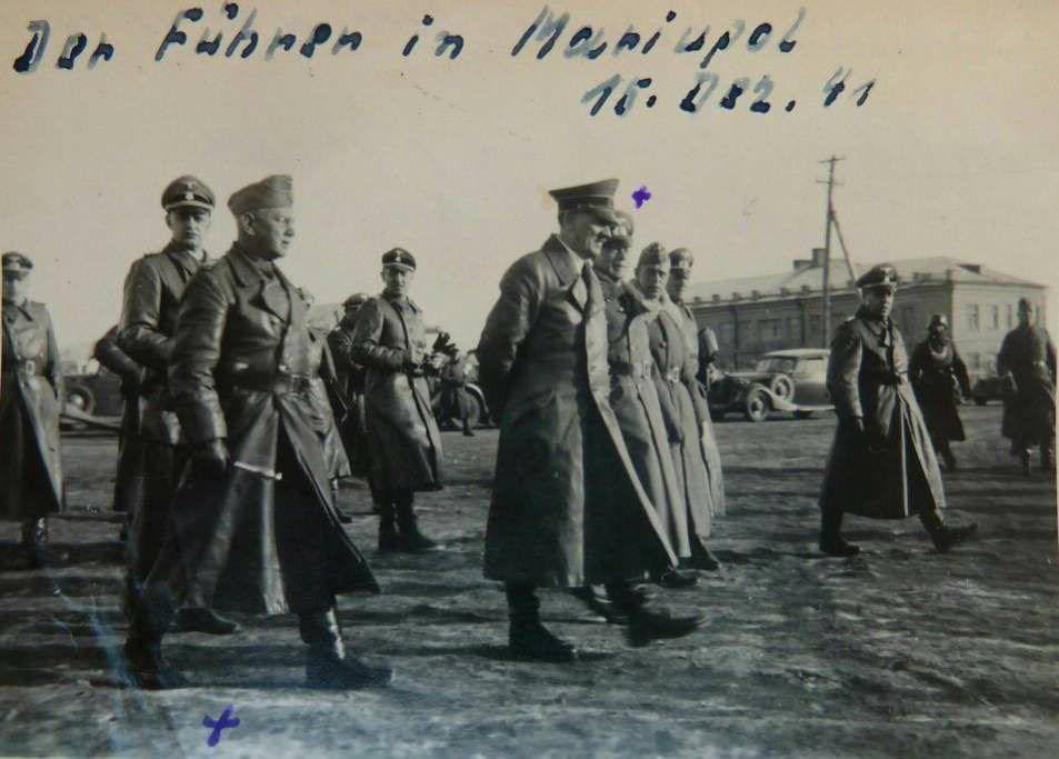 Гітлер теж приїжджав з візитом у захоплений Маріуполь: у мережі пригадали історичний факт. Фото