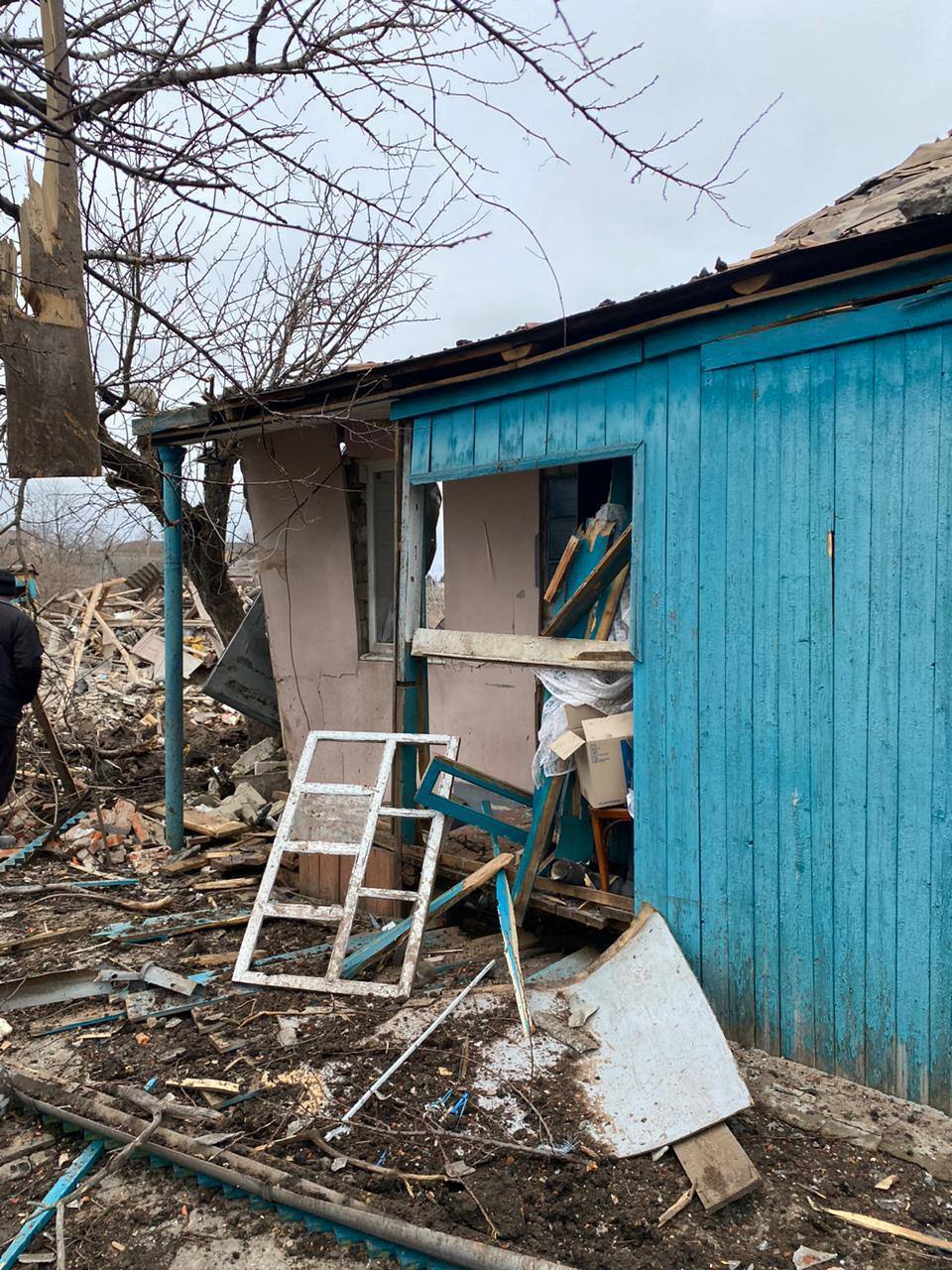 Оккупанты обстреляли 13 населенных пунктов Харьковщины, ранена женщина: врачи борются за ее жизнь