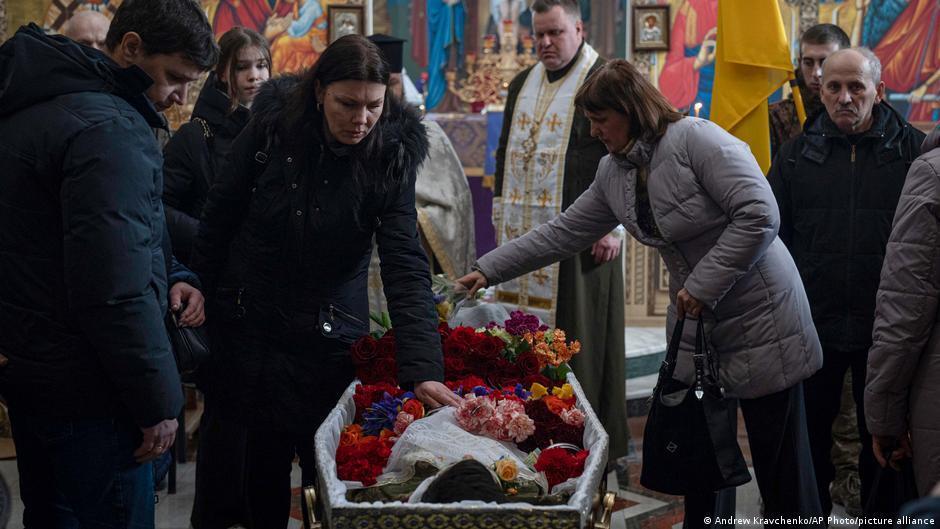 Он был единственным ребенком в семье: на Киевщине простились с 22-летним сапером, погибшим на Луганщине. Фото