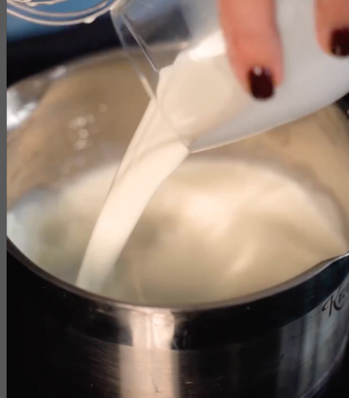 Молоко для приготовления блюда