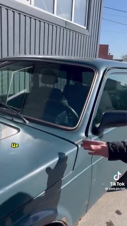 "Нас не перемогти": батько загиблого воїна ЗСУ передав українським військовим улюблене авто сина. Відео