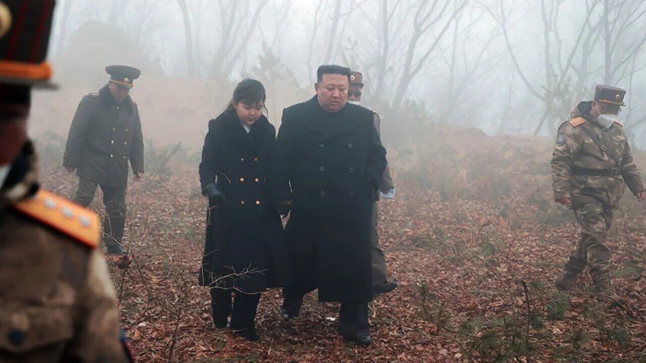 Ким Чен Ын привел дочь на ракетный полигон и заявил, что КНДР должна быть готова к нанесению ядерных контрударов