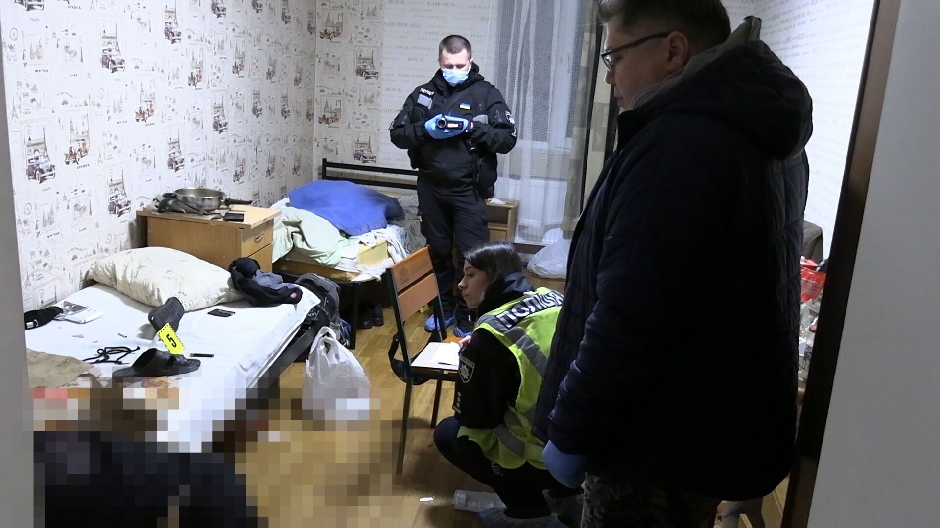 В Киеве рецидивист в хостеле жестоко убил соседа по комнате