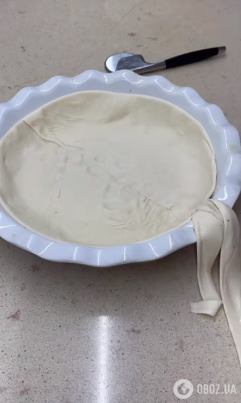 Елементарний заливний пиріг з грибами: замішувати тісто не доведеться 