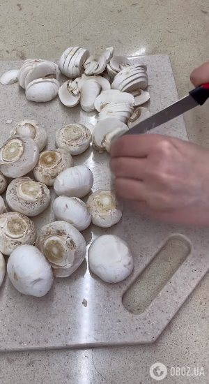 Элементарный заливной пирог с грибами: замешивать тесто не придется