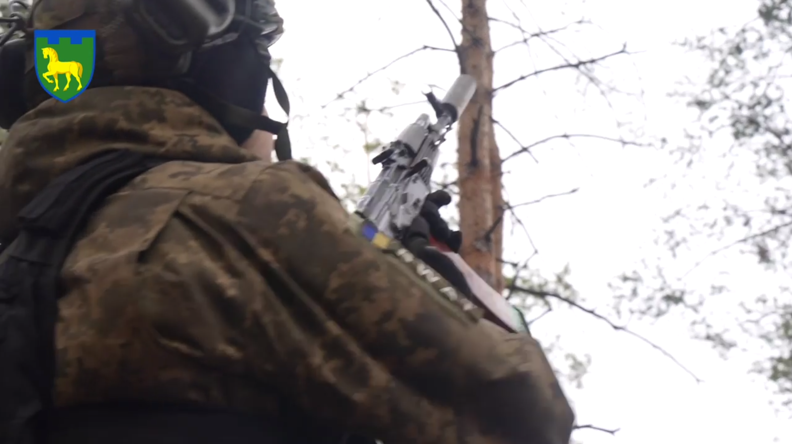 Захисник України збив з автомата два ворожих дрони за 5 хвилин і розкрив секрет вдалого полювання. Відео