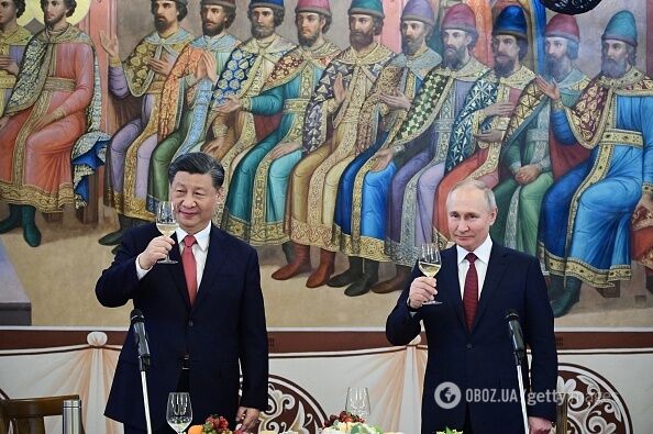 "Чортові лицеміри!" Росія і Китай випустили спільну заяву "поза здоровим глуздом", спровокувавши бурхливу реакцію вболівальників