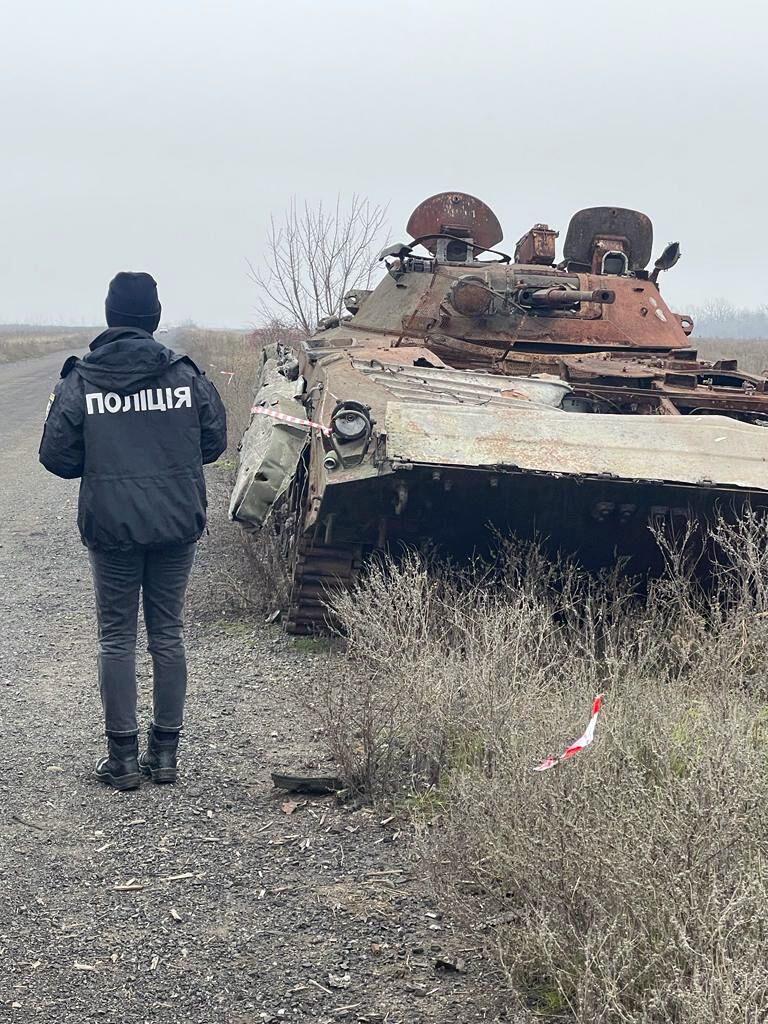 Военные ВСУ спасли женщину, выведя из-под вражеского огня с помощью дрона с запиской: оккупантов уже идентифицировали. Фото