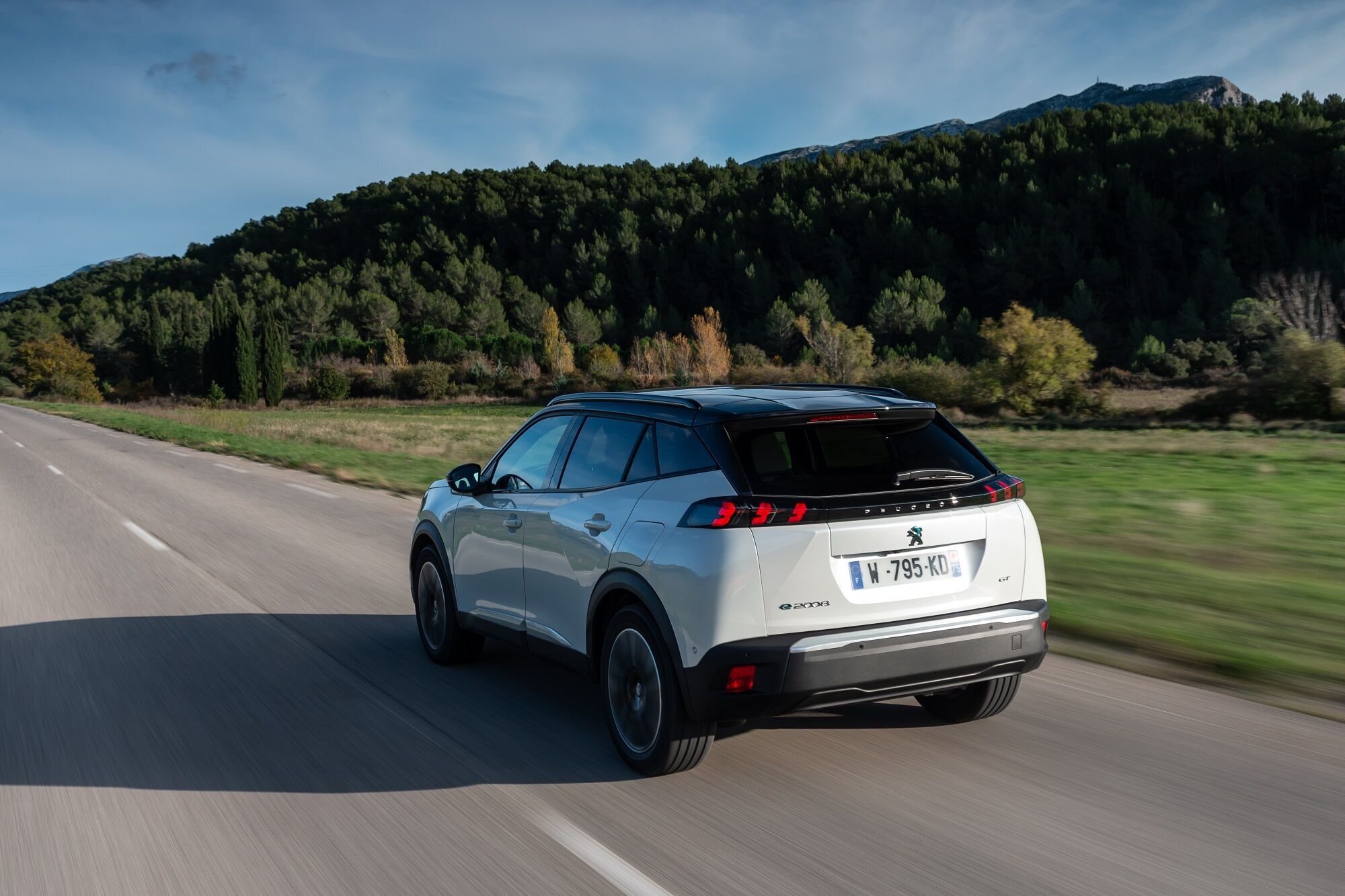 На перший в Україні електрокрос Peugeot оголошено ціни