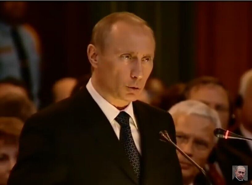 "Помогает установить справедливость": в сети вспомнили, как Путин в 2005 году расхвалил суд Гааги, выдавшей теперь ордер на его арест. Видео