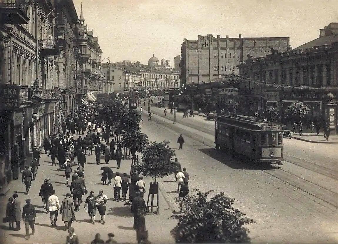 У мережі показали, який вигляд мала вулиця Хрещатик у Києві в 1932 році. Унікальне фото