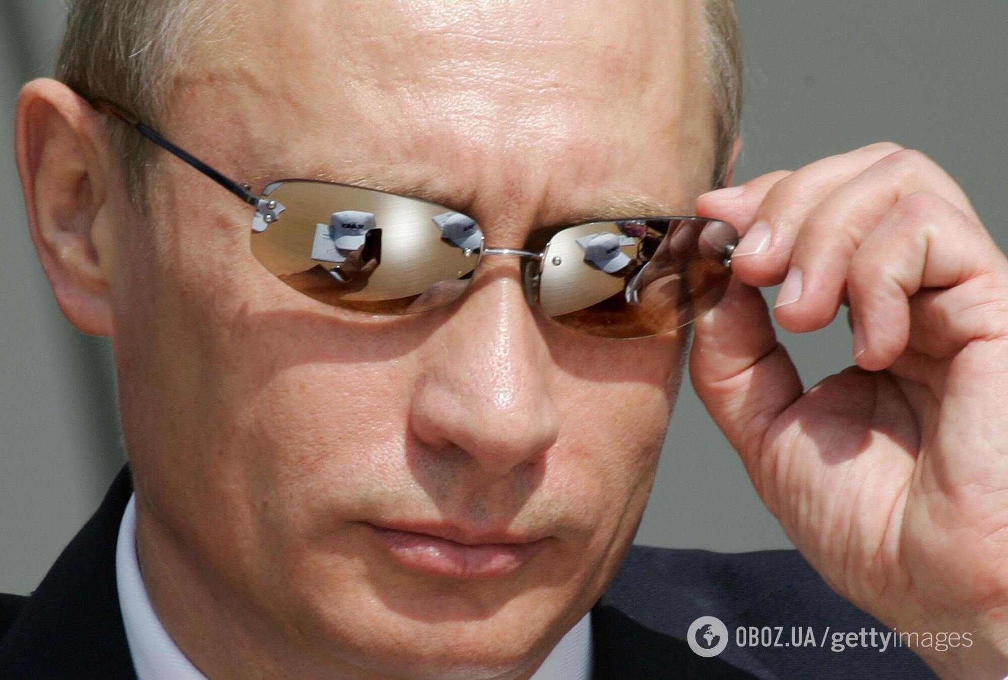 Путін засвітився у Маріуполі в куртці за $19,5 тис: які світові бренди обирає диктатор, поки росіяни тисячами гинуть на війні
