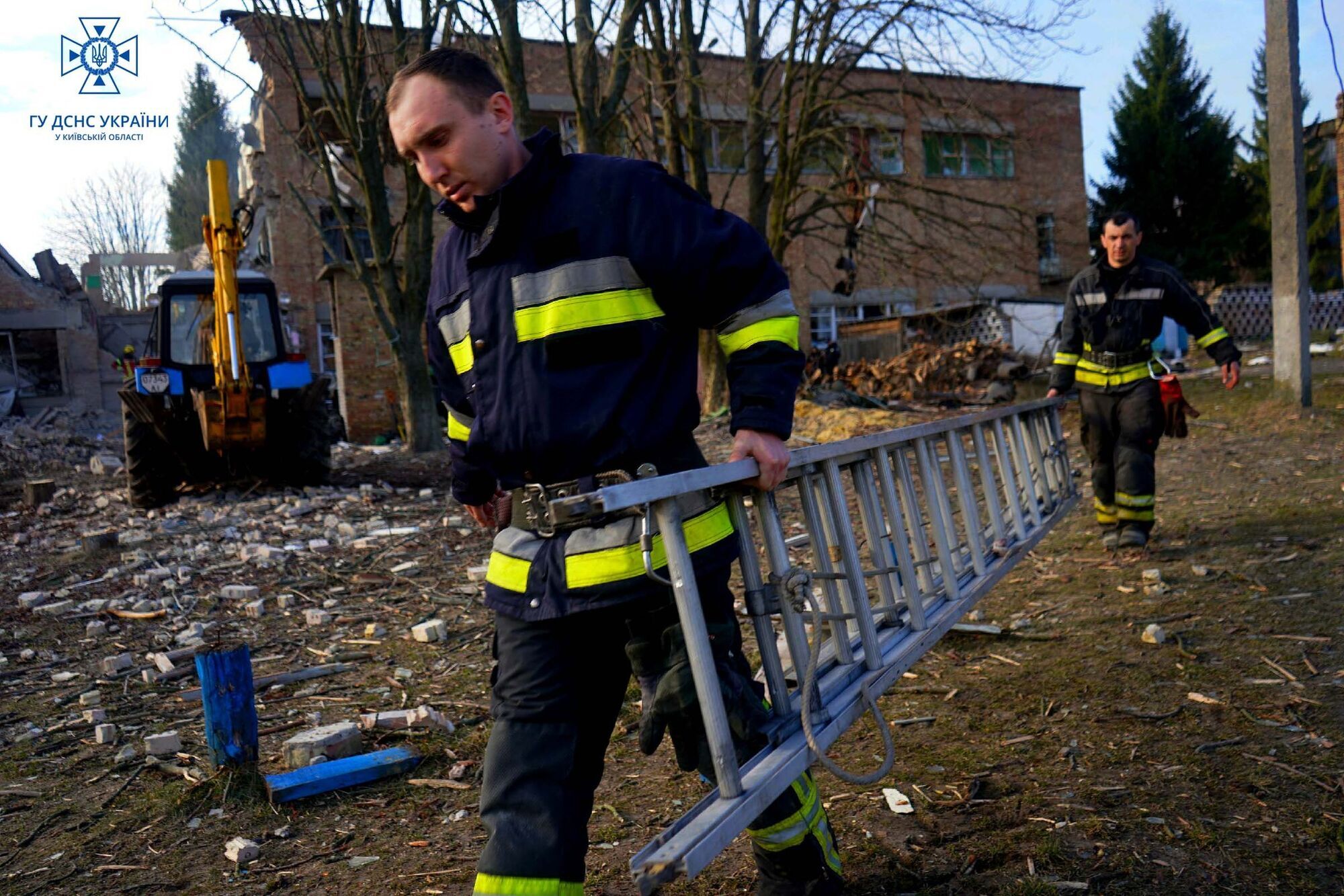У Ржищеві зросла кількість жертв ворожої атаки: під завалами знайшли тіло комендантки