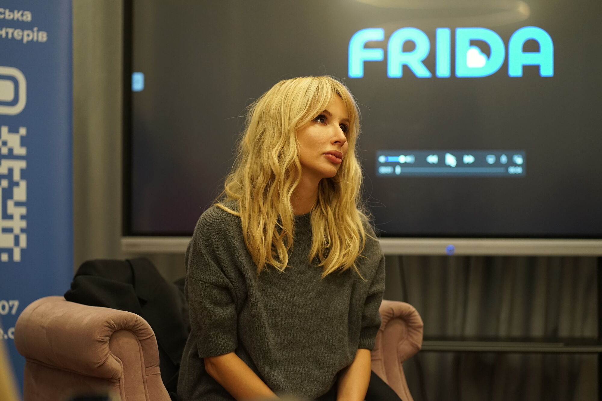 Лобода встретилась с врачами-волонтерами, которые спасают людей на прифронтовых территориях