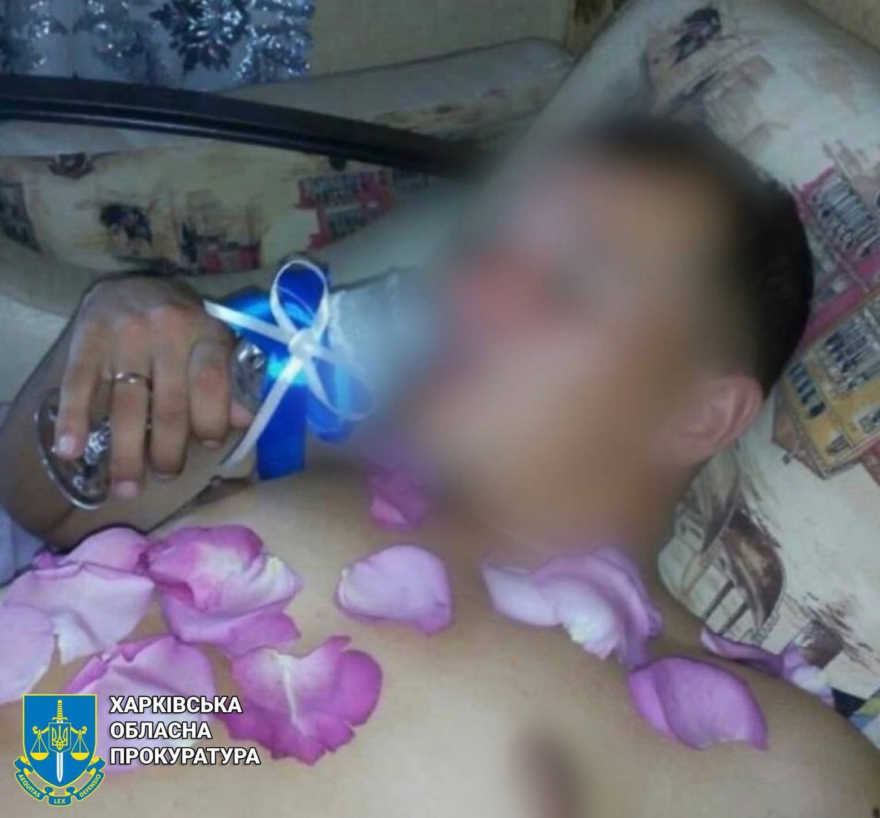 Приревновал к другим: идентифицирован оккупант, убивший украинку в Изюме выстрелом в грудь